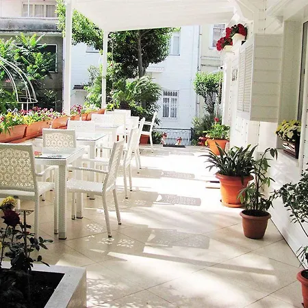 White Palace Ξενοδοχείο 3*