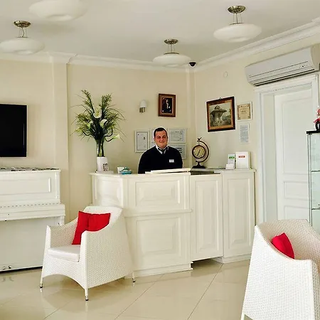 White Palace Ξενοδοχείο