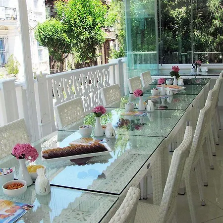 Ξενοδοχείο White Palace 3*
