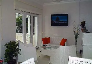 Ξενοδοχείο White Palace 3*