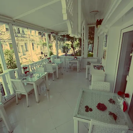 White Palace 3* Πρίγκηπος